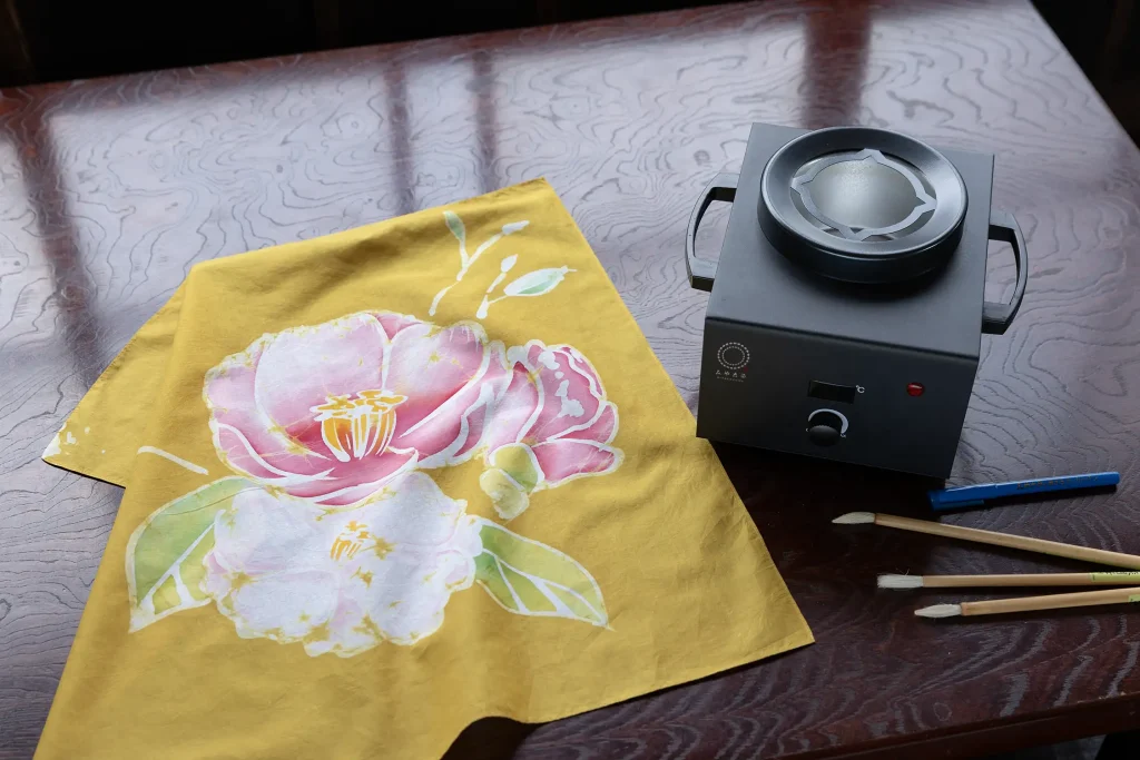 【日本染織の伝統】みやこ染から生まれたろうけつ染め用の新しい『ろう溶器』